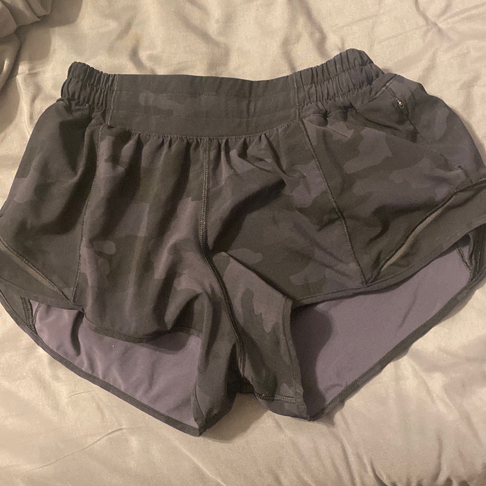 Lululemon shorts - Size 6